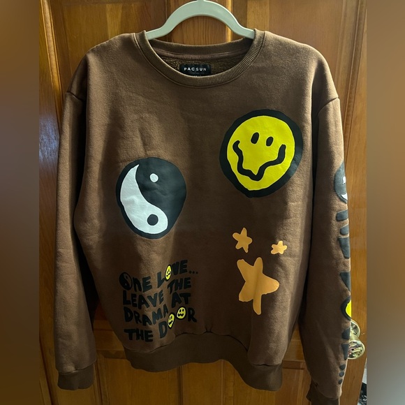 PacSun Tops - PacSun Brown Smiley Graphic Crewneck Sweater